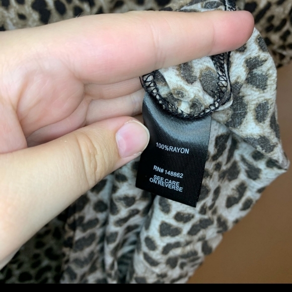Torrid Cheetah print Front tie top - Picture 6 of 9